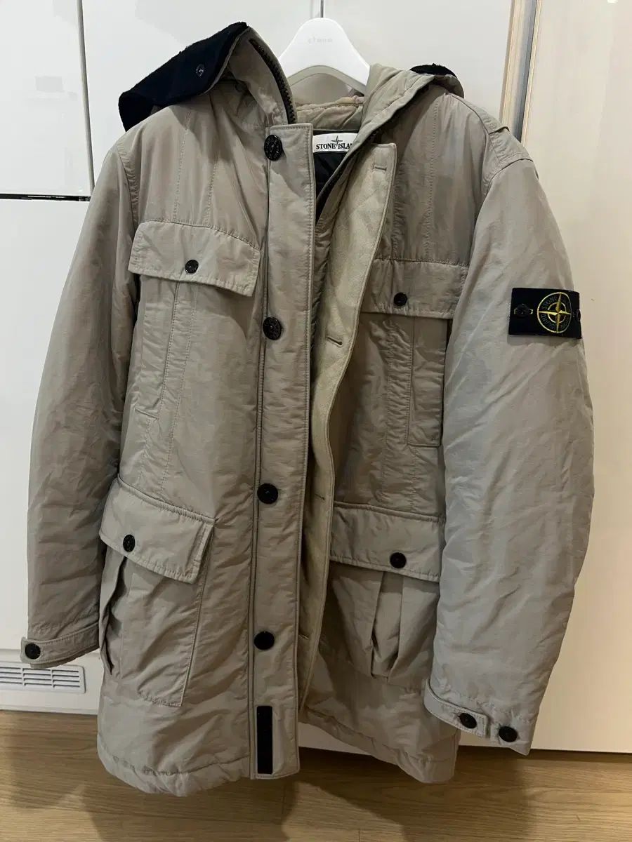 ストーンアイランド ダウンマウンテンパーカー ベージュ 103-105