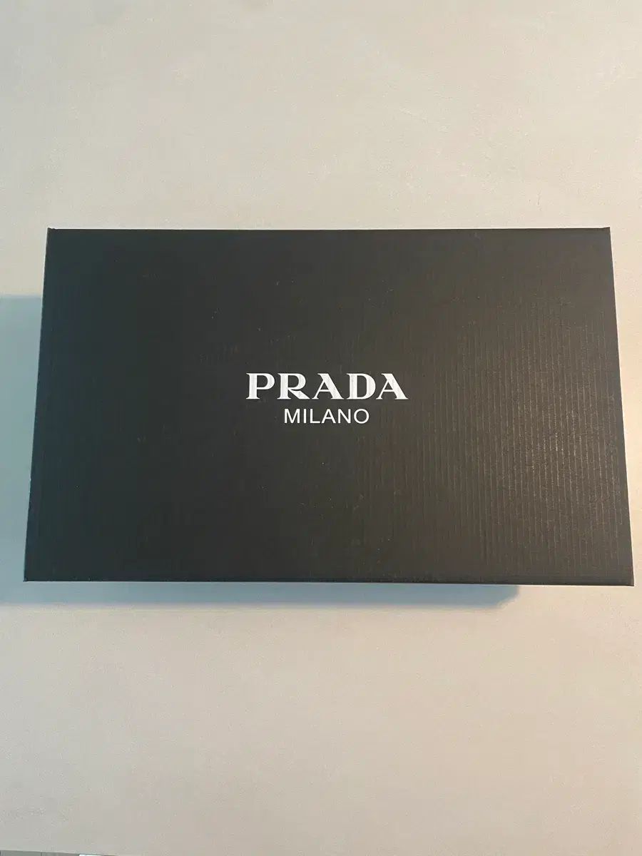 PRADA コラボ