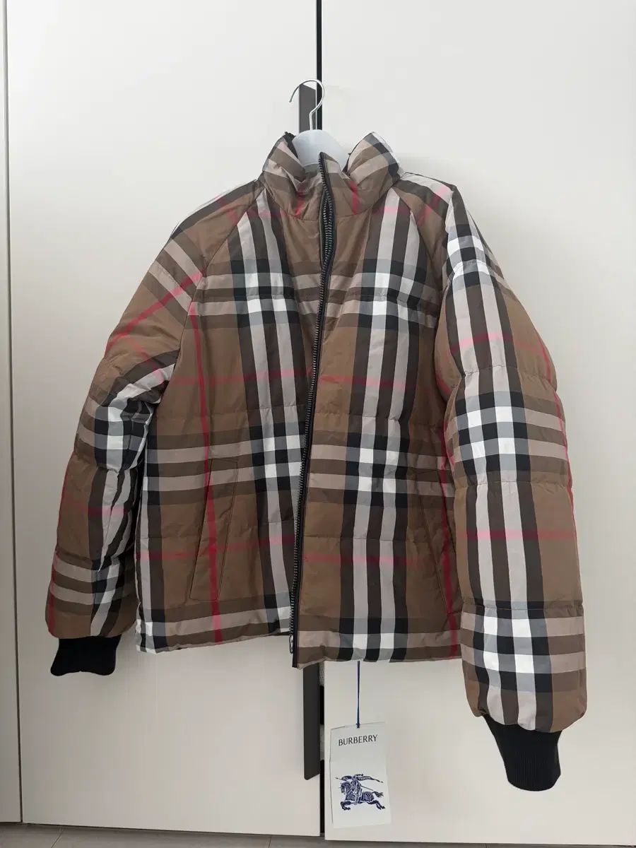 バーバリー アイバー リバーシブル ショートダウン