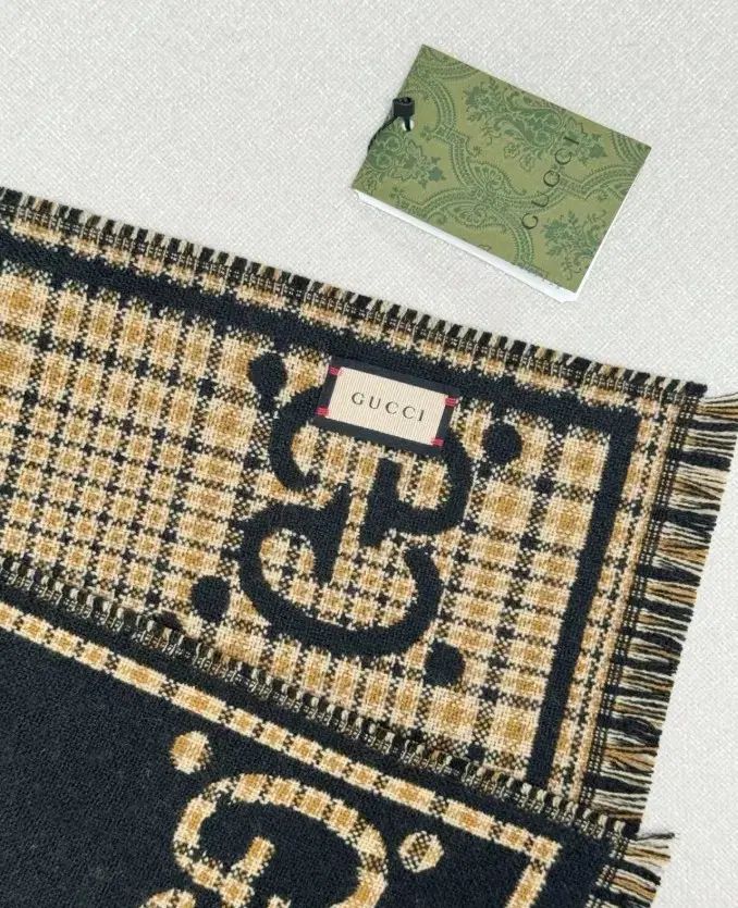  ブラック ゴールド パータン オールコーデ スカーフ バンダナ スカーフ 小物