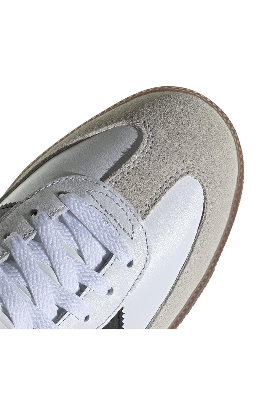 アディダス フットサルシューズ