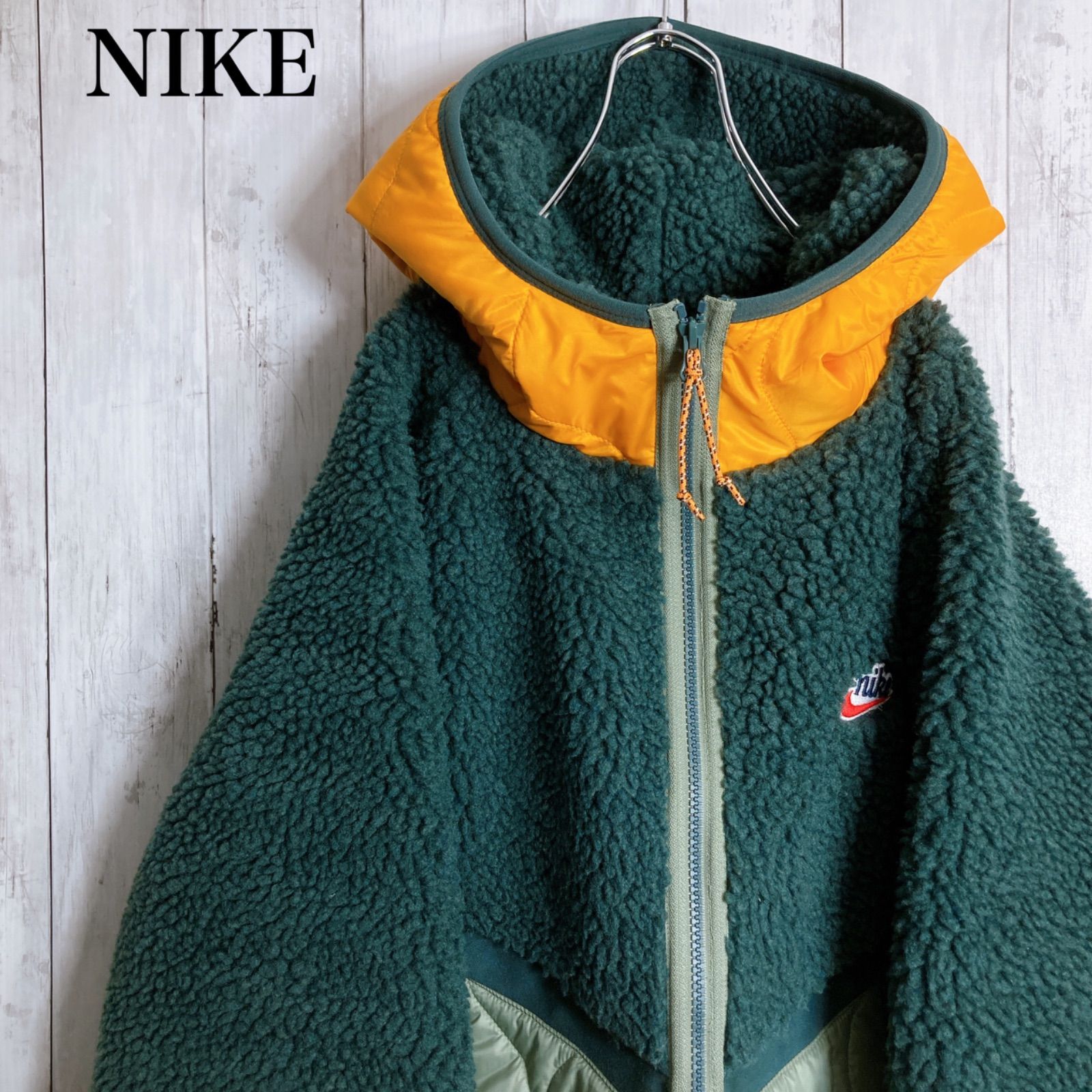 即 NIKE ナイキ グリーン ボア キルティング ジャケット 1772