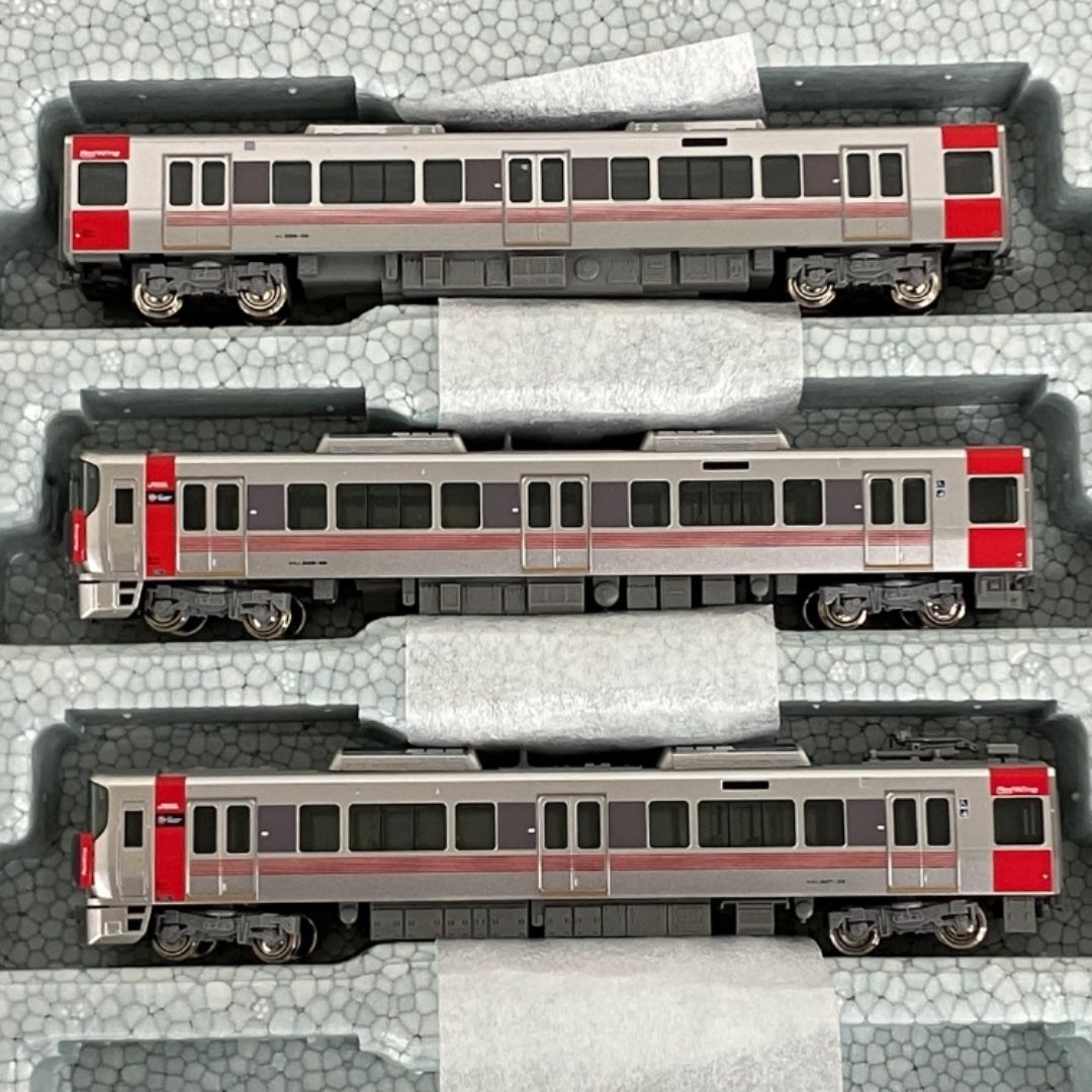 KATO カトー 10-1610 227系0番台 〈Red Wing〉 基本セット 3両セット