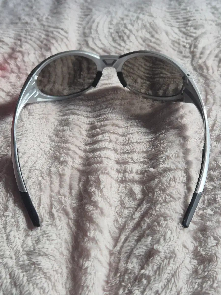  オークリー アイジャケット シルバー ケース 含む サングラス 小物