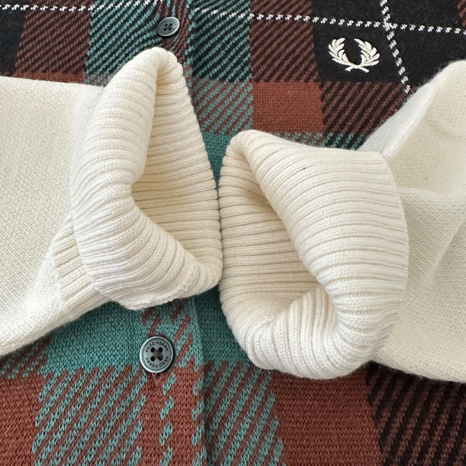 フレッドペリーFRED PERRY ニットワンピース グリーン　UK10 フレッドペリーFRED PERRY ニットワンピース グリーン UK10 FREDPERRY