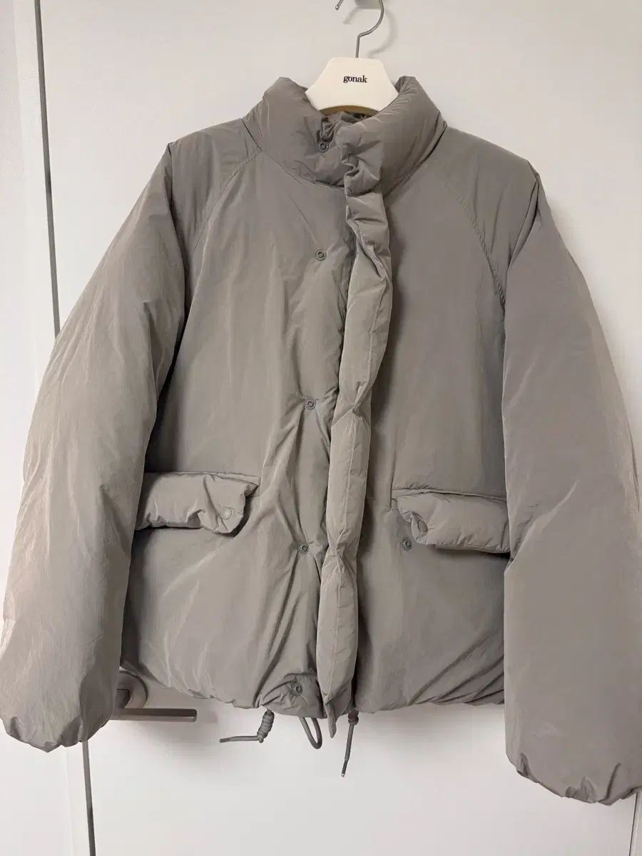 Thomas More トマス モア シティ ショートダウン カーキグレー