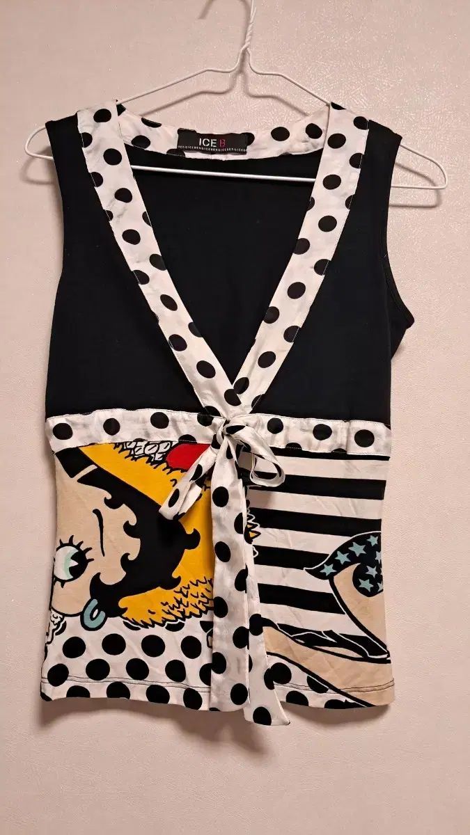 アイスバーグ ベティブープ ノースリーブ Tシャツ 55 44 イタリア製