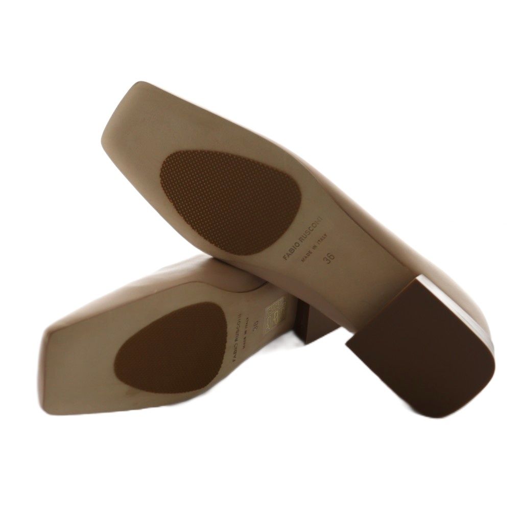 ファビオルスコーニ FABIO RUSCONI スクエアフラットシューズ パンプス