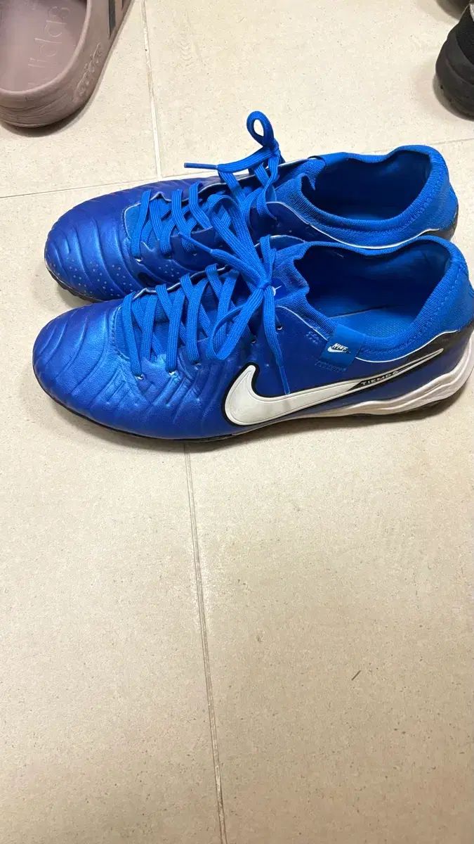 ティエンポ 10 プロ TF 270 サッカーシューズ