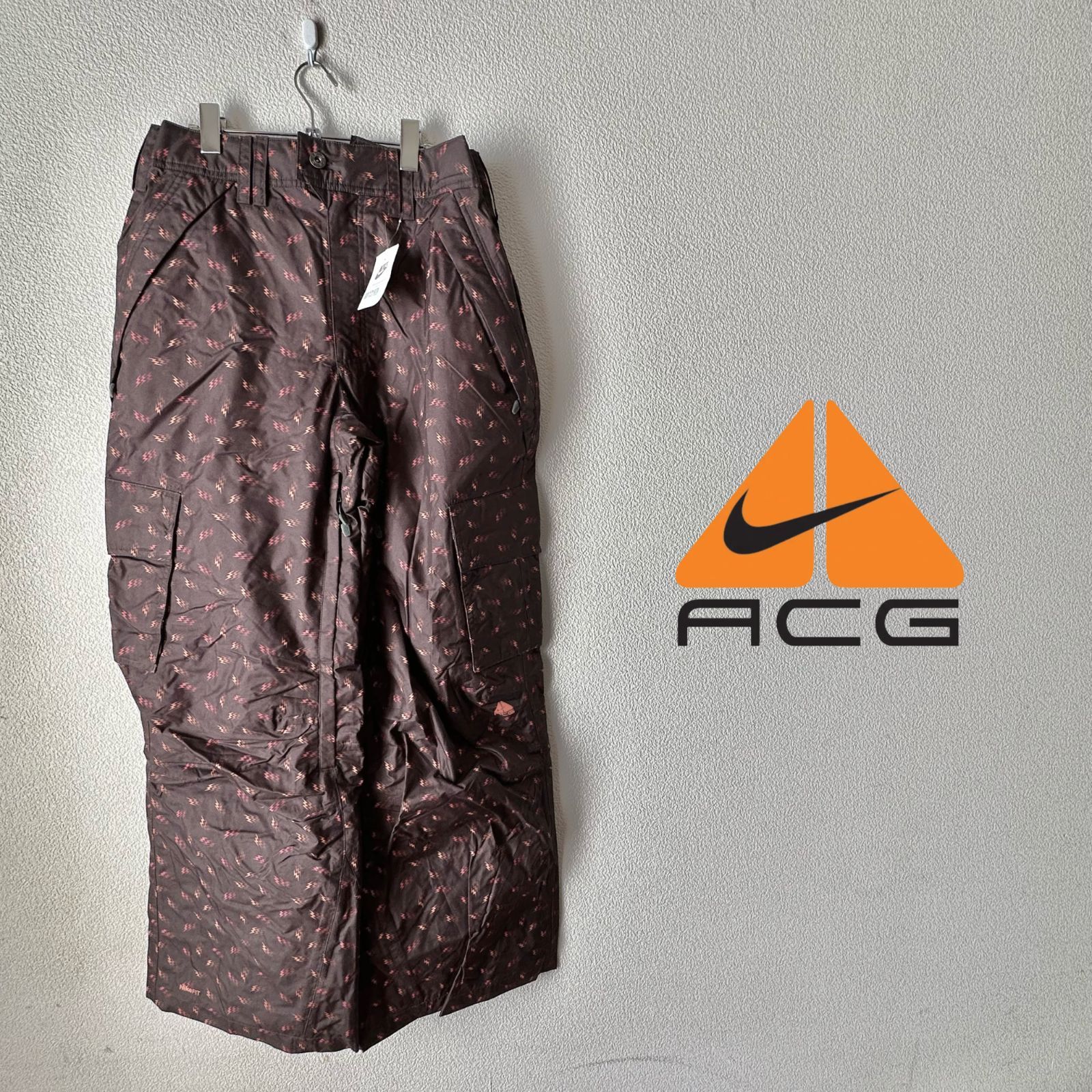 処分 NIKE ACG スノーボード パンツ | BLK総柄 M-L