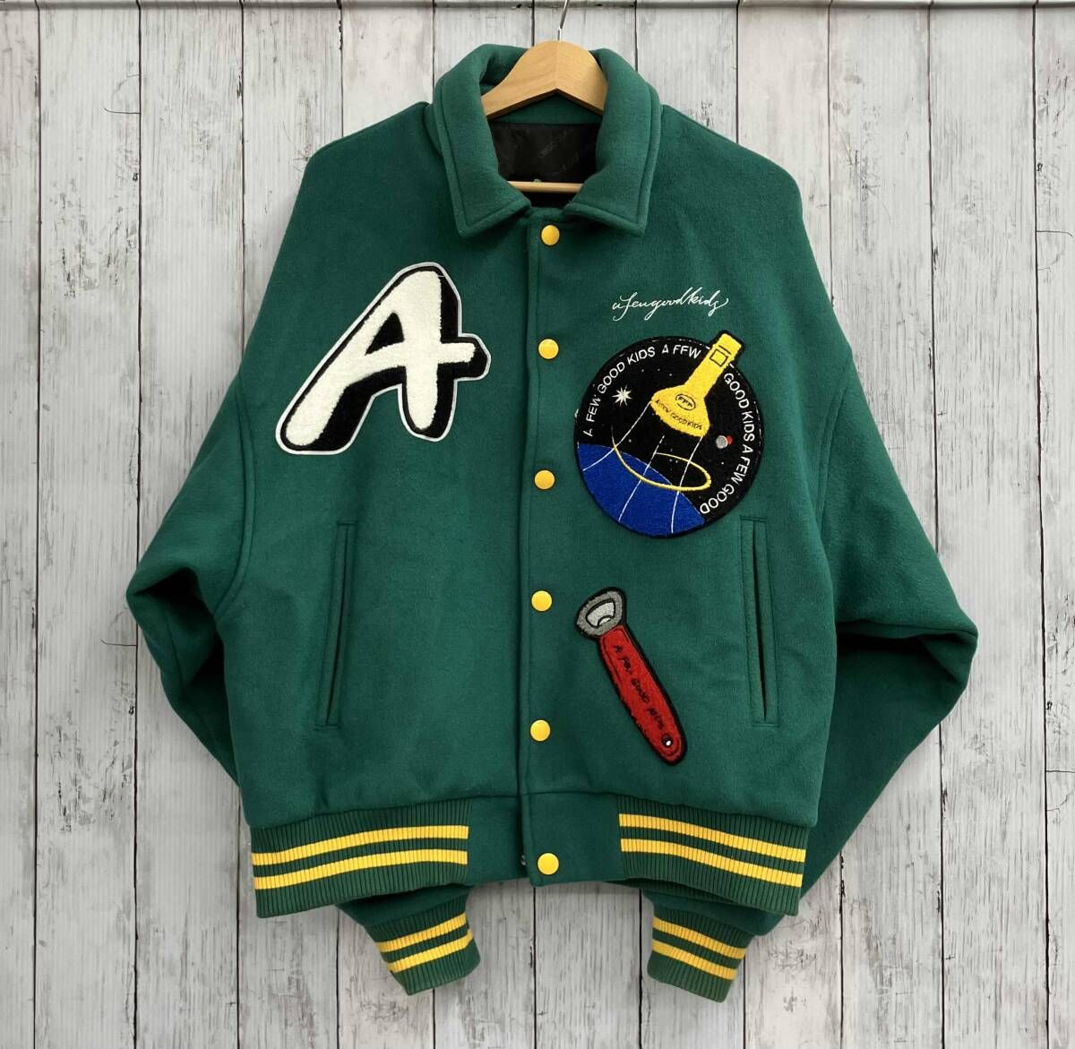 A FEW GOOD KIDS アフューグッドキッズ スタジャン Mサイズ スペース