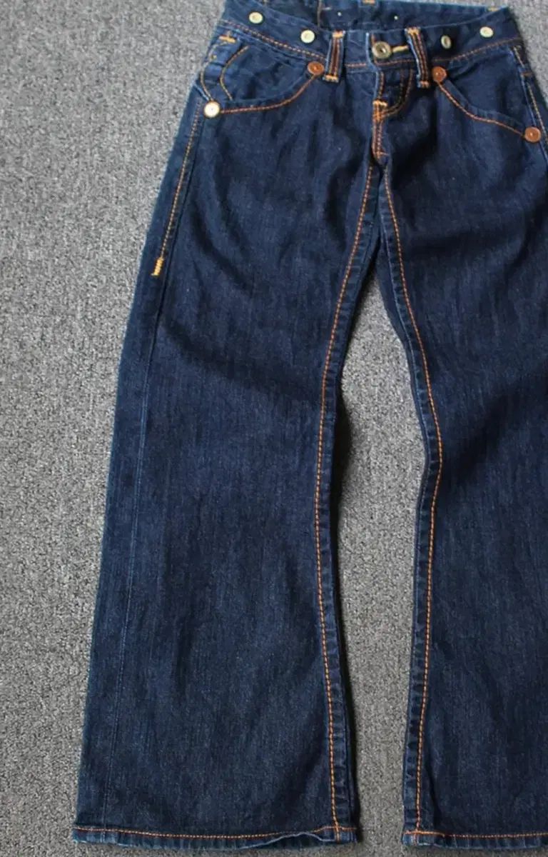 トゥルーレリジョン ローライズ