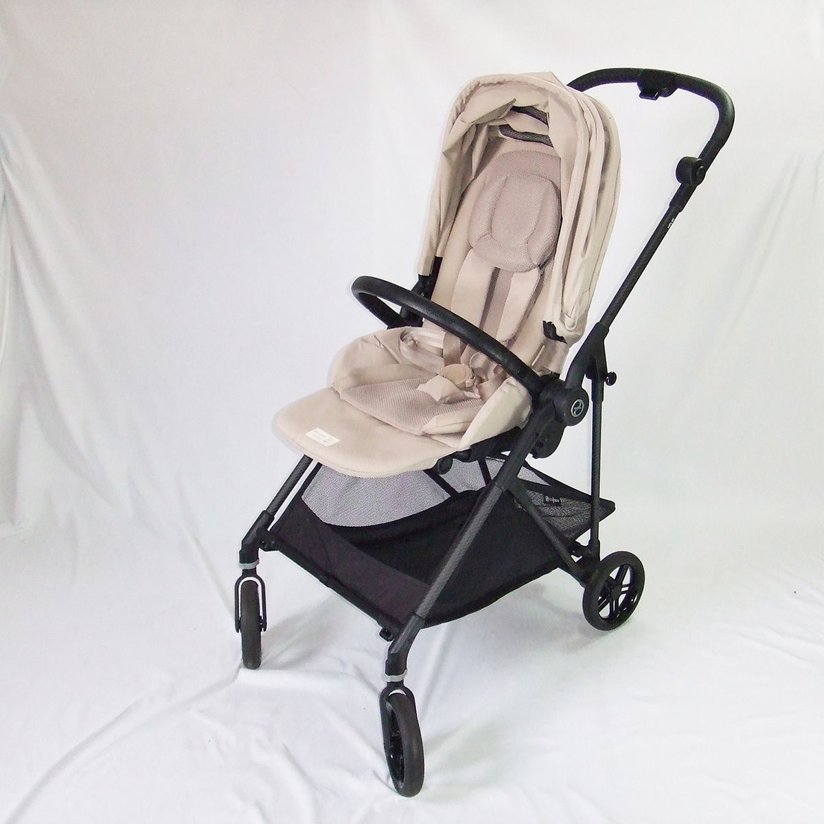 ベビーカー cybex
