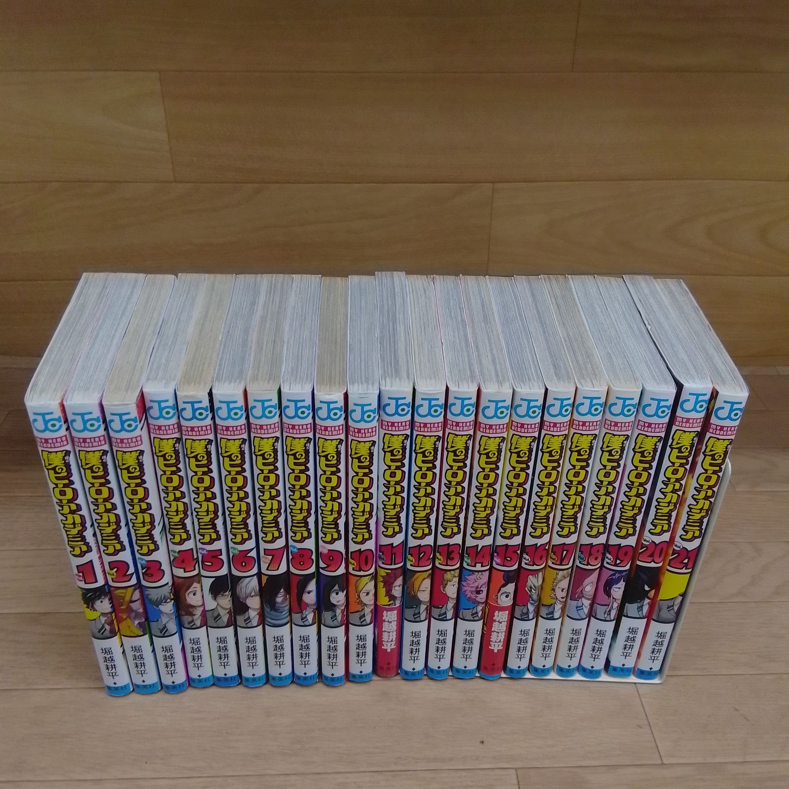 僕のヒーローアカデミア 42冊　関連本8冊　合計50冊 僕のヒーローアカデミア 42冊 関連本8冊 合計50冊 漫画