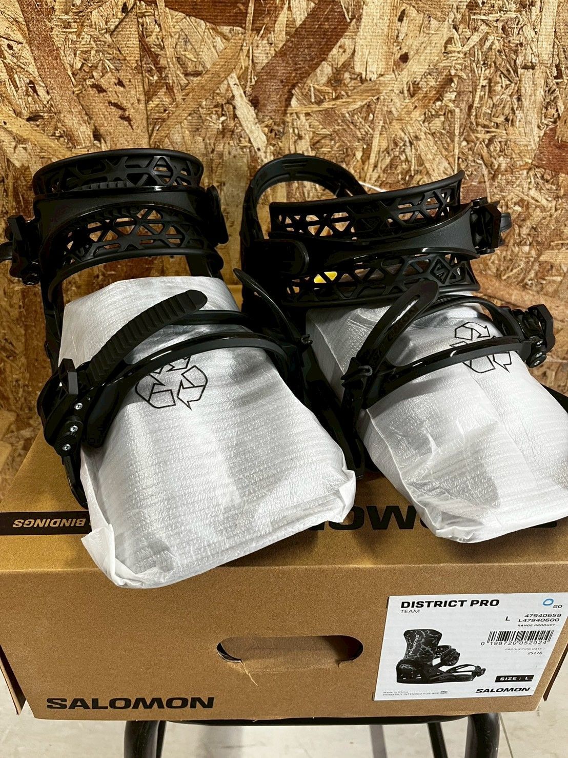 SALOMON DISTRICT PRO TEAM PRO SERIES メンズ サイズL NEW 25-26