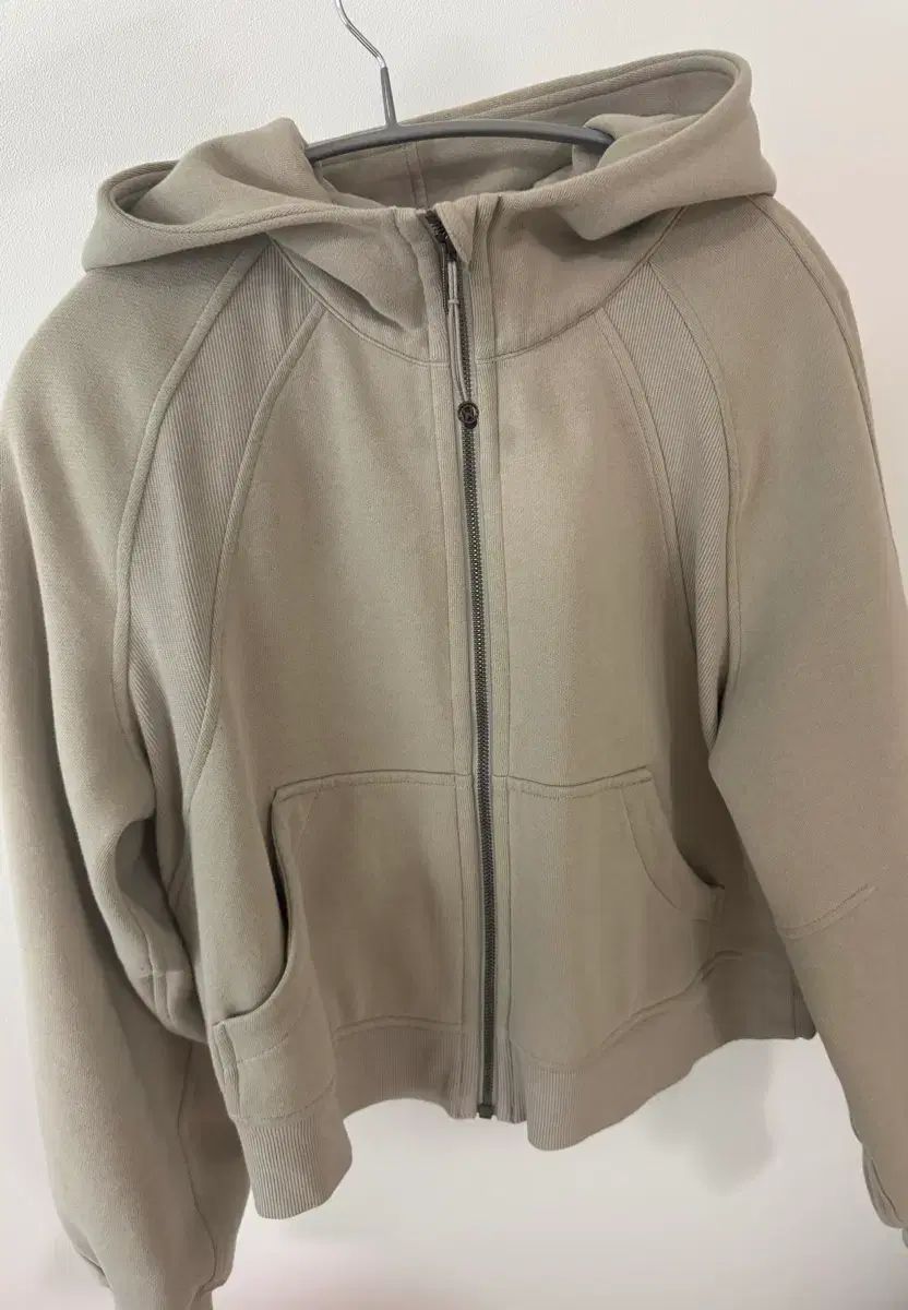 ルルレモン スキューバ フーディー ジップアップ xs|s