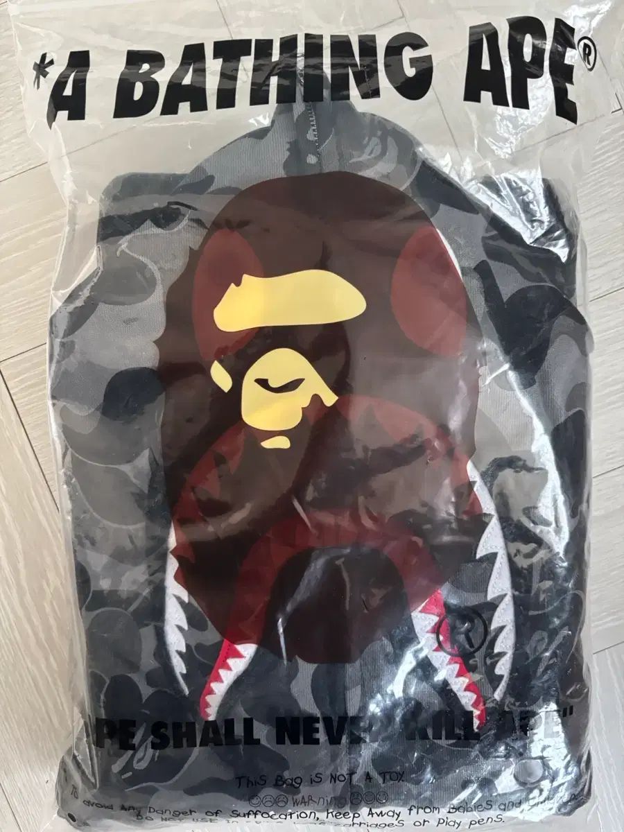 アベイシングエイプ シャークフーデッドジップアップ 墨黒系