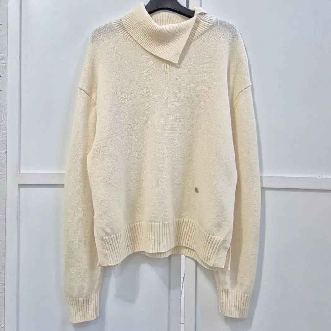 アティー ドカシミアブレンド ニットT