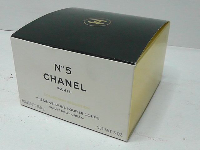 SALE☆ シャネル No.5 ヴェルヴェット ボディクリーム 150g 2601【M
