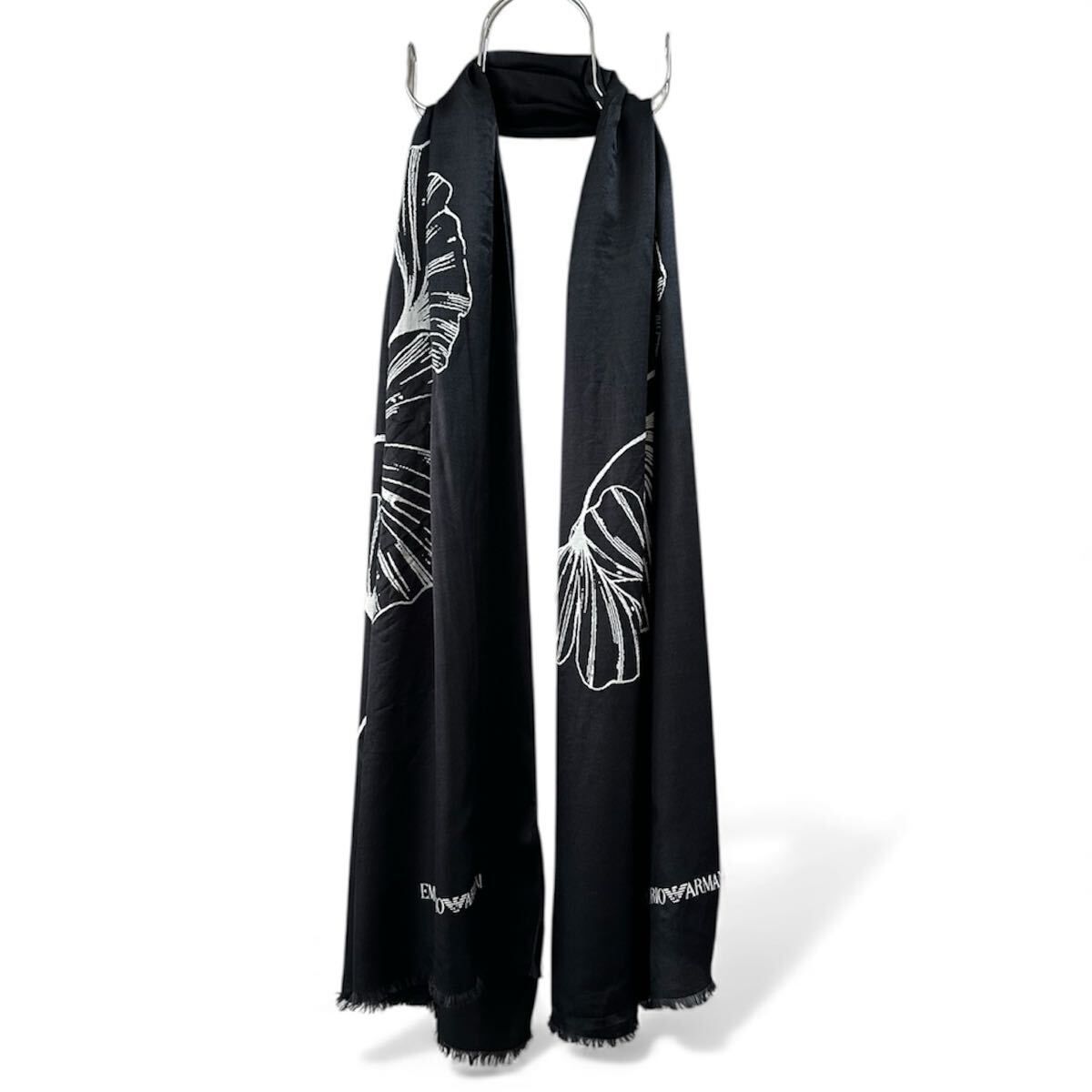 新品】Giorgio Armani 幾何学模様 100%シルクストール 新品】Giorgio