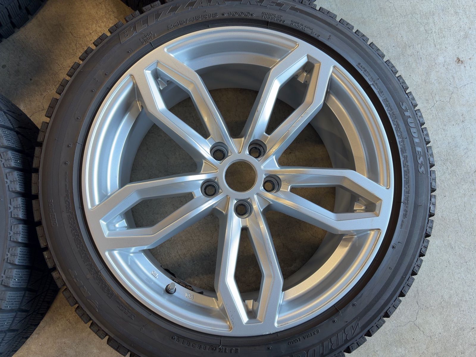  BMW G 30 31 26 BS ブリザック ランフラット バリ山 18インチ 4本セット 18インチ タイヤ ホイールセット