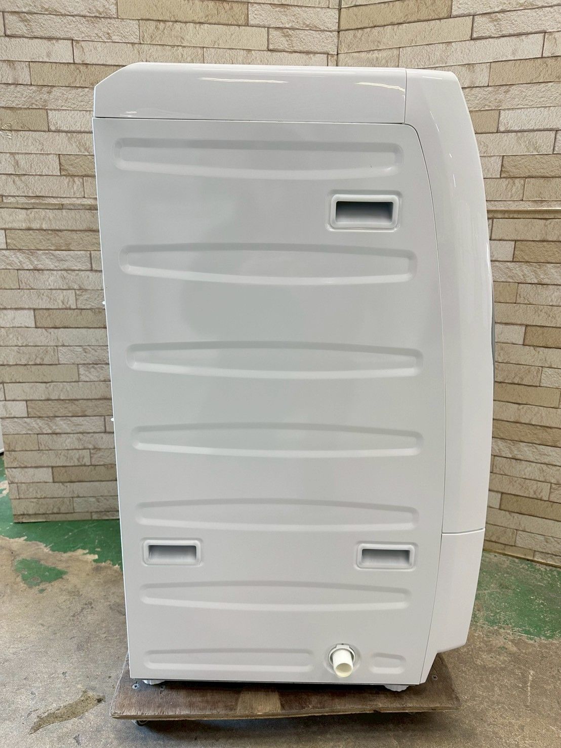 高年式】大阪送料無料☆3か月保障付き☆ドラム式洗濯機☆シャープ☆7kg 