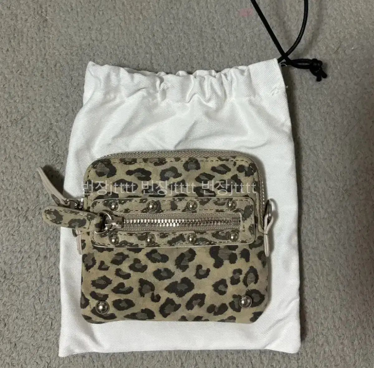 ダイニット レオパード スタッズ クロス チェーン カードウォレット ホーピ deinet