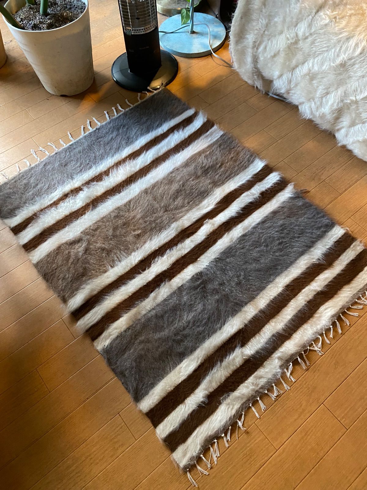 動物を傷つけないエコな織物 27年来現地直輸入