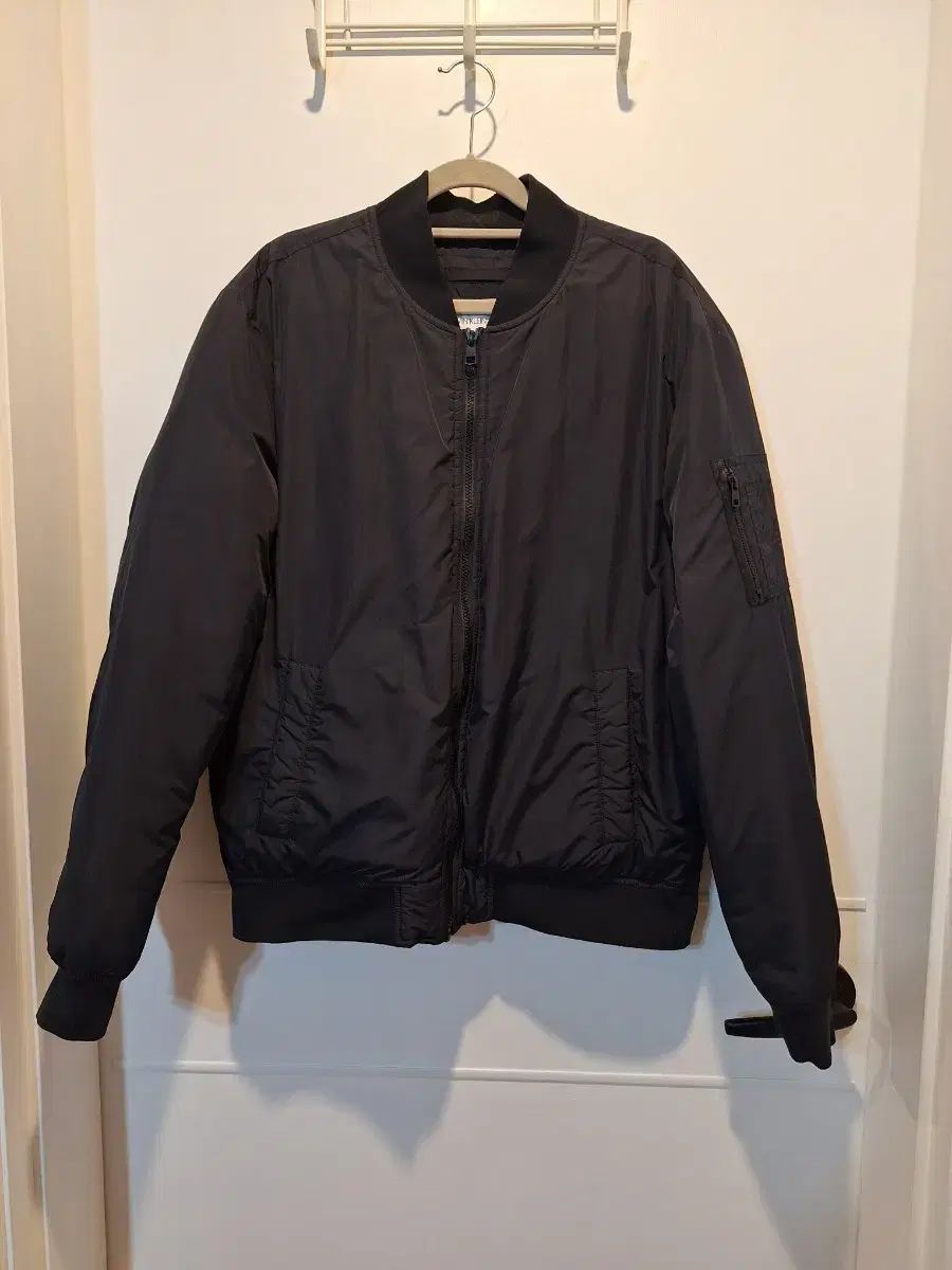 Calvin Klein メンズ ダウン MA-1ジャケット スタイル