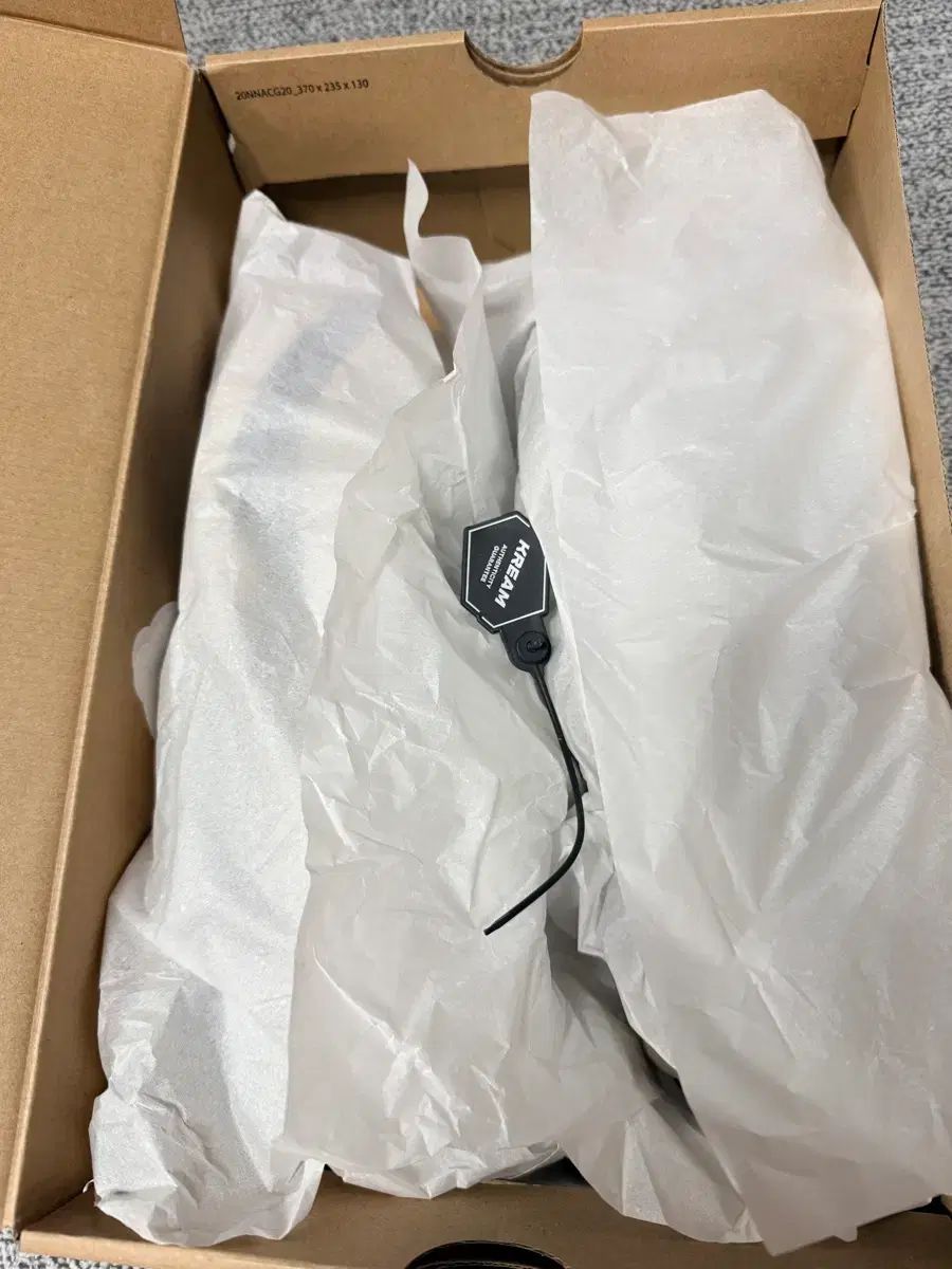 アンド ブラック