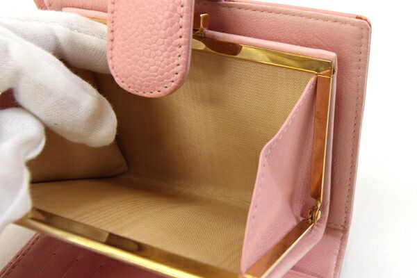 シャネル 二つ折りガマ口財布