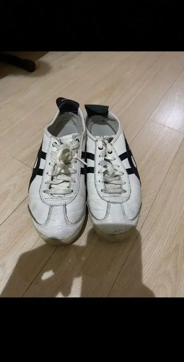 オニツカタイガー