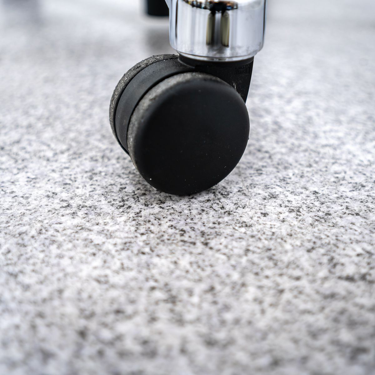 キャスター アーム