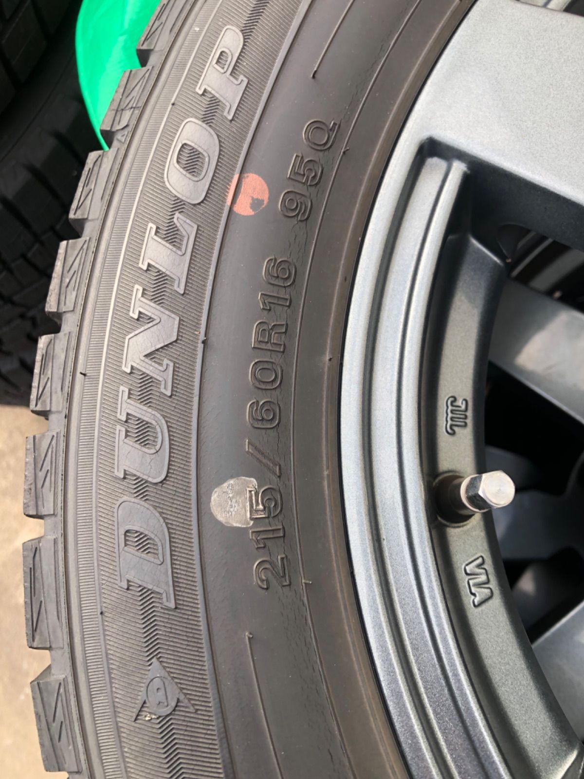 215|60|16 エスティマ外し