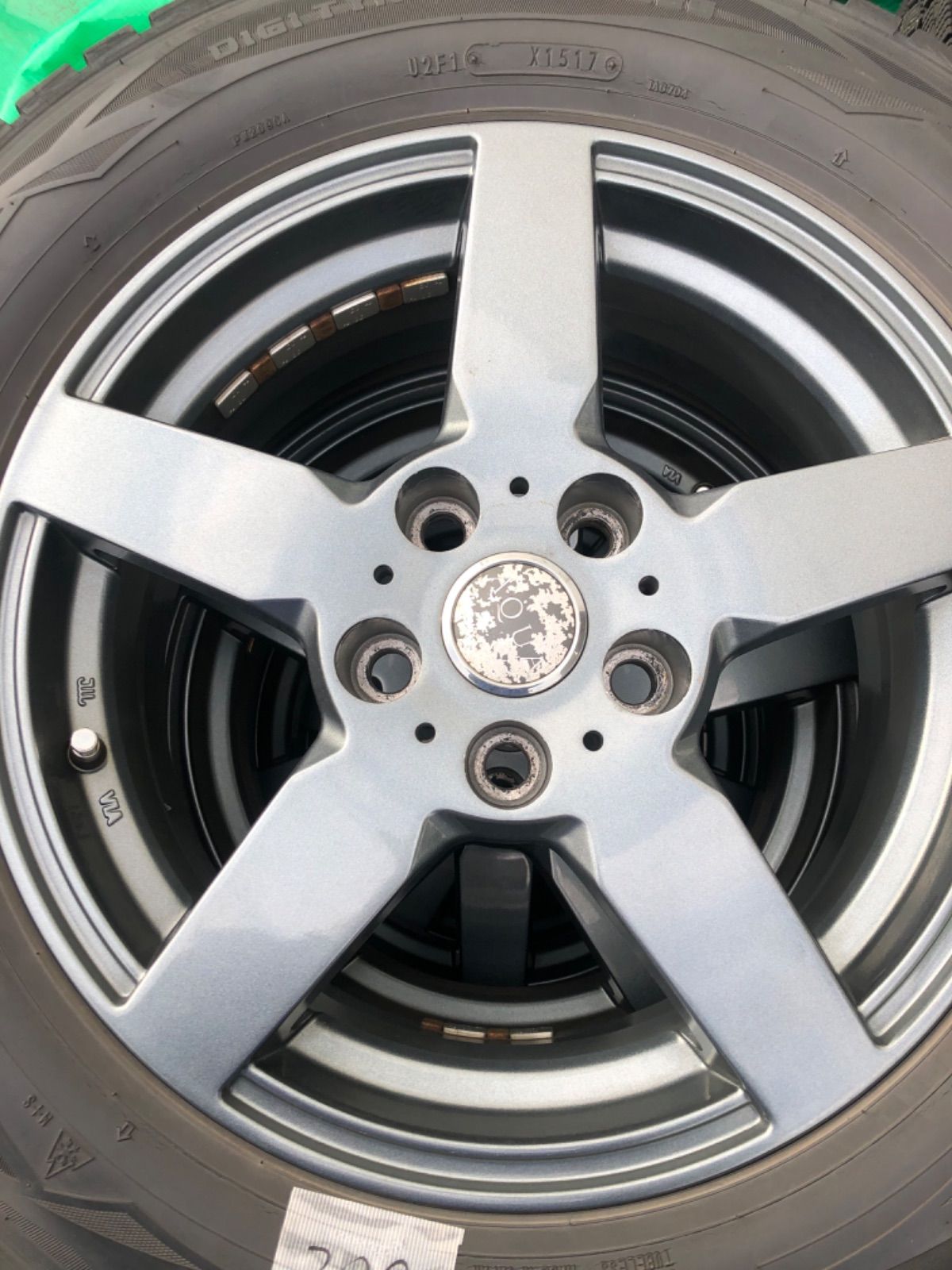 215|60|16 エスティマ外し