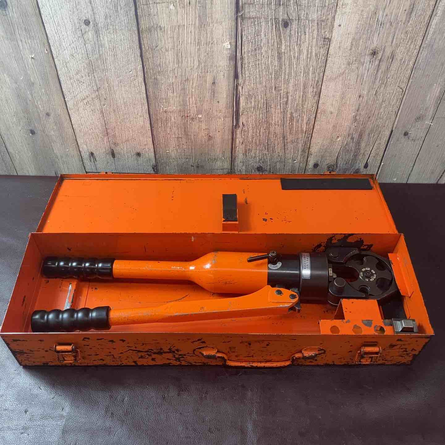 品 ロータリー油圧端子圧着機 NC 150 DR H