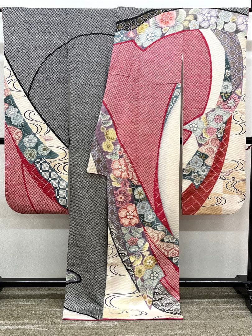 染絞り柄 振袖 金彩 ふくれ織紋意匠 ぼかし八掛 身丈167cm MO3282
