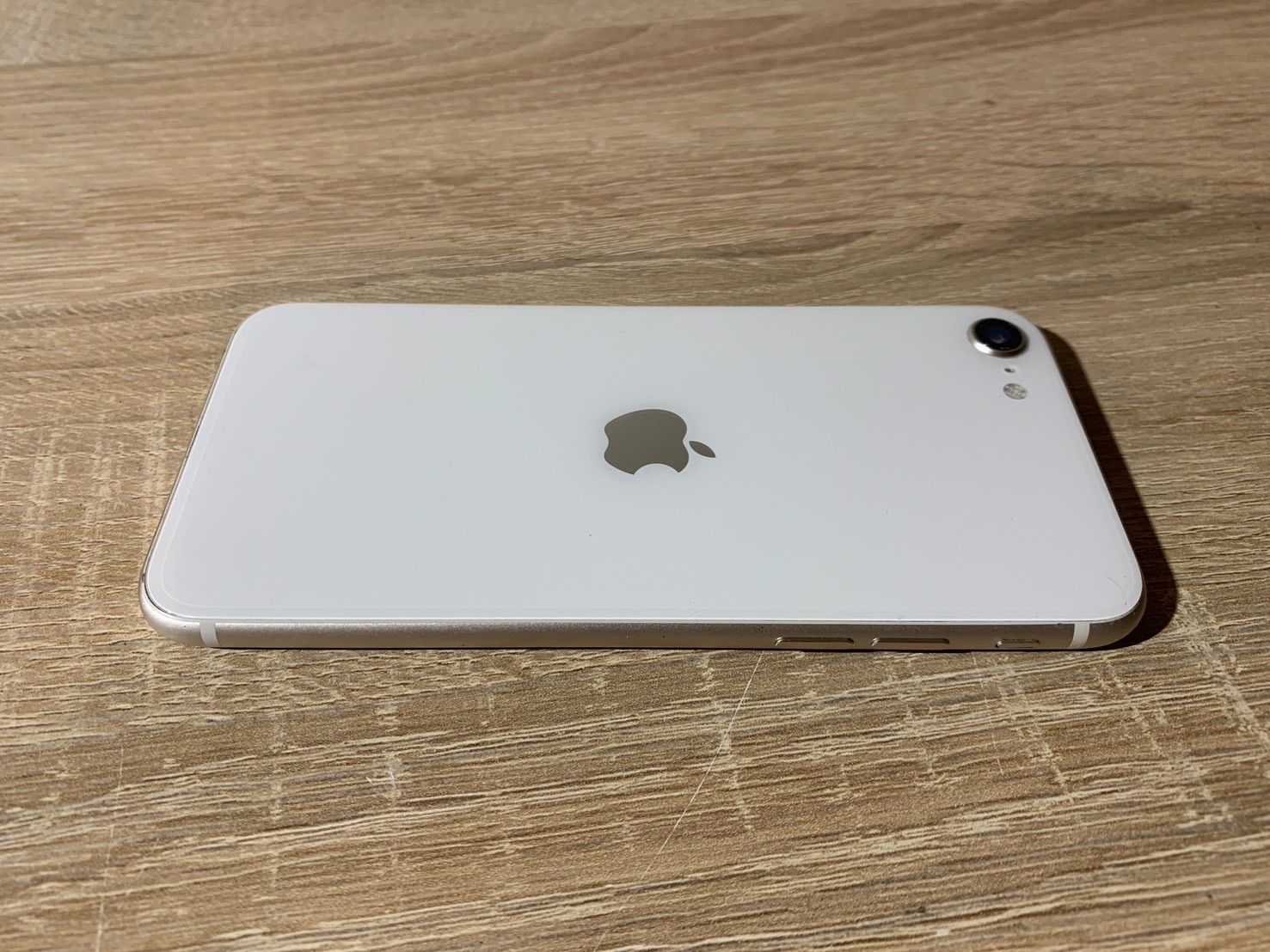 【ジャンク】iPhone SE (第3世代) ホワイト 本体 7596 iPhone SE 第三世代 64GB ホワイト ジャンク品 - メルカリ