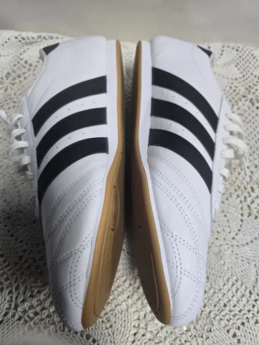 アディダス テコンドー レース スニーカー 275 285