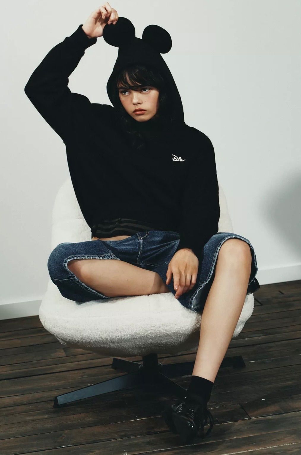 極美品ZARA(ザラ)Disney×ZARAコラボミッキーマウススウェットパーカー