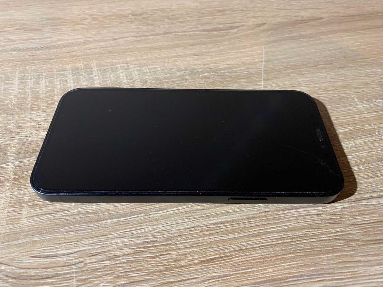 7598 iPhone 12 64GB ブラック ジャンク品 - メルカリ