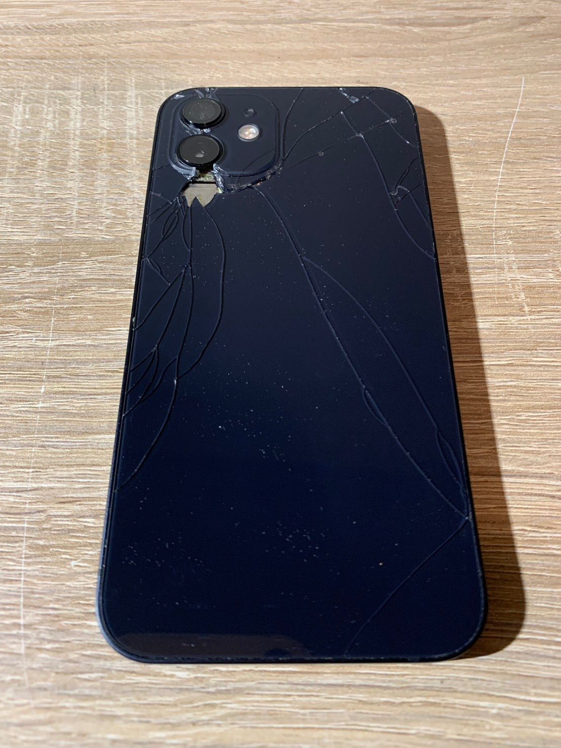 7598 iPhone 12 64GB ブラック ジャンク品 - メルカリ