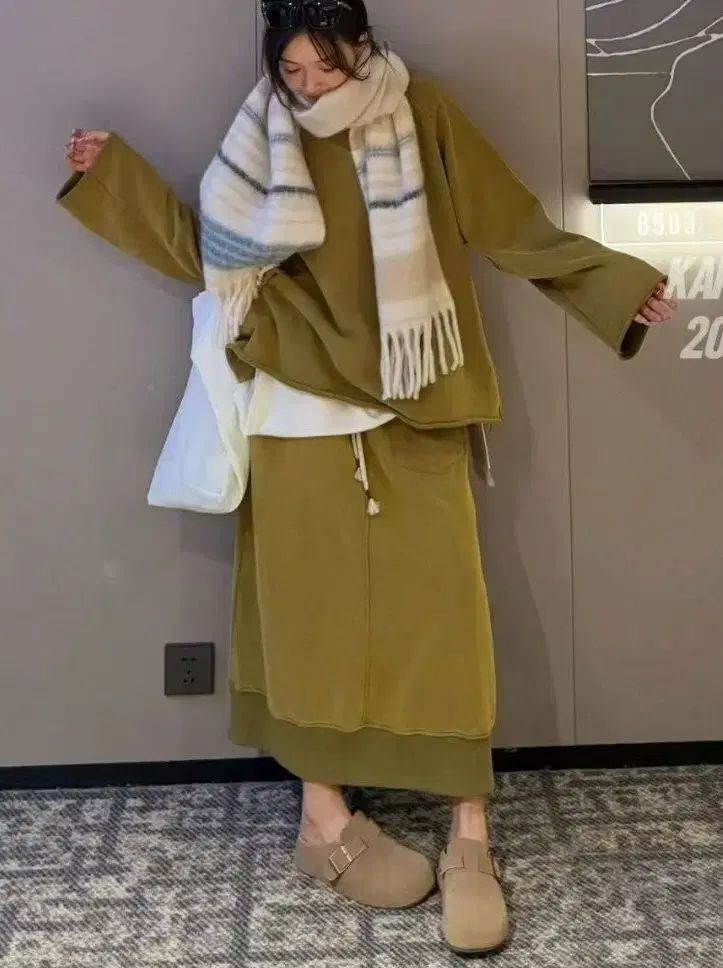 薄い 起毛 ルーズフィット 上下セット