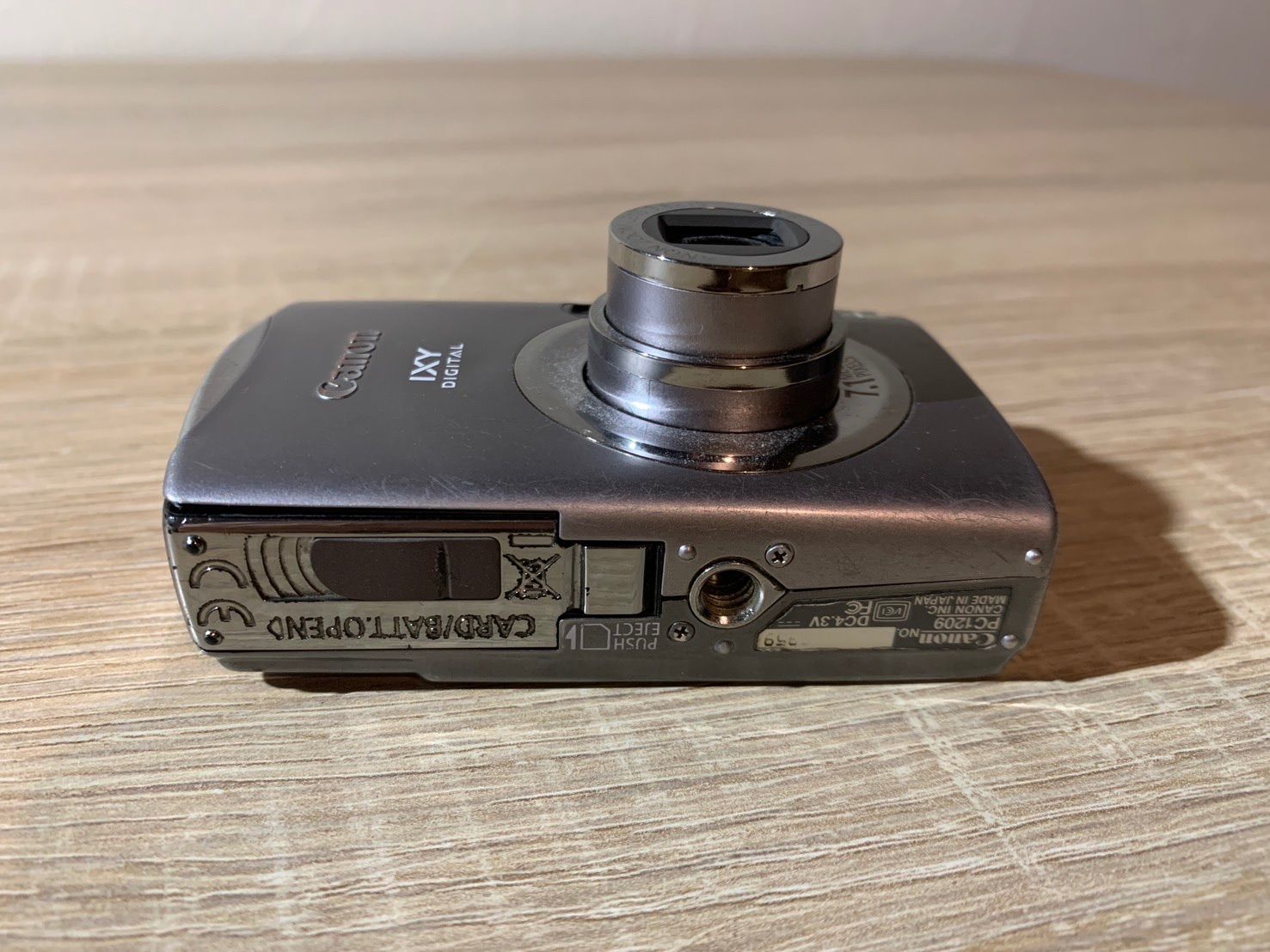 7604 Canon IXY DIGITAL 900 IS シルバー デジカメ ジャンク品 - メルカリ