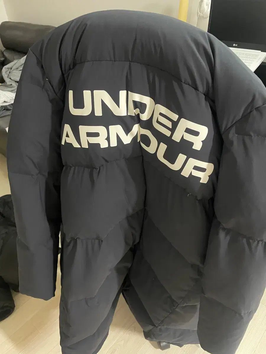 UNDER ARMOUR ブラック ダウンジャケット アンダーアーマー アンダー 