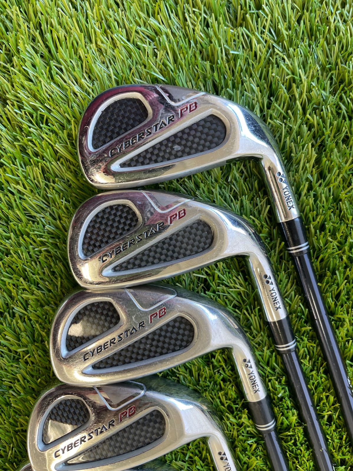 ヨネックス アイアン 7本 右 YONEX CYBERSTAR PB カーボン