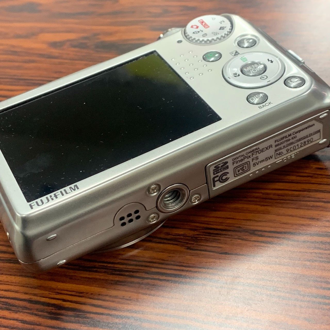 富士フイルム デジカメ FUJIFILM FinePix F70 EXR シルバー コンパクト