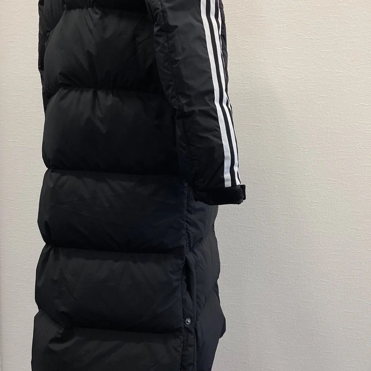 Adidas アディダス ロングダウン ベンチコート - メルカリ