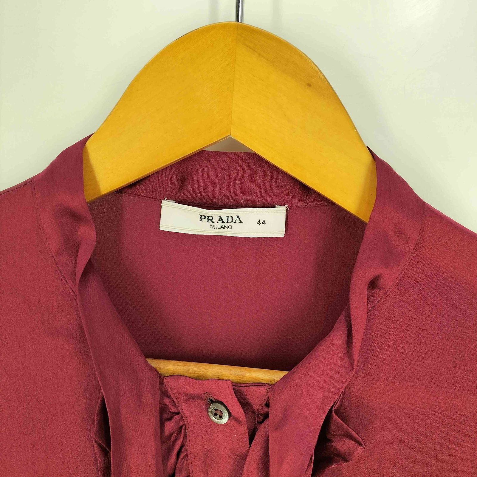 プラダのシルクブラウス 中古・古着通販】PRADA (プラダ) シルクボウタイブラウス ブラック