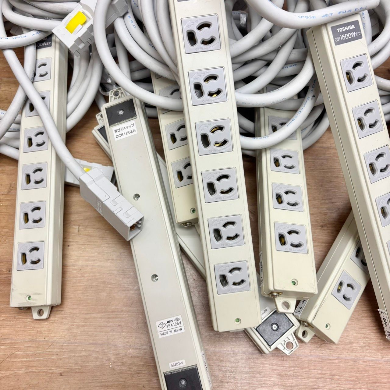 337 東芝 OAタップ ハーネス用 9本 6コ口 購入 電源タップ 337 東芝 OAタップ ハーネス用 9本 6コ口 購入 電源タップ